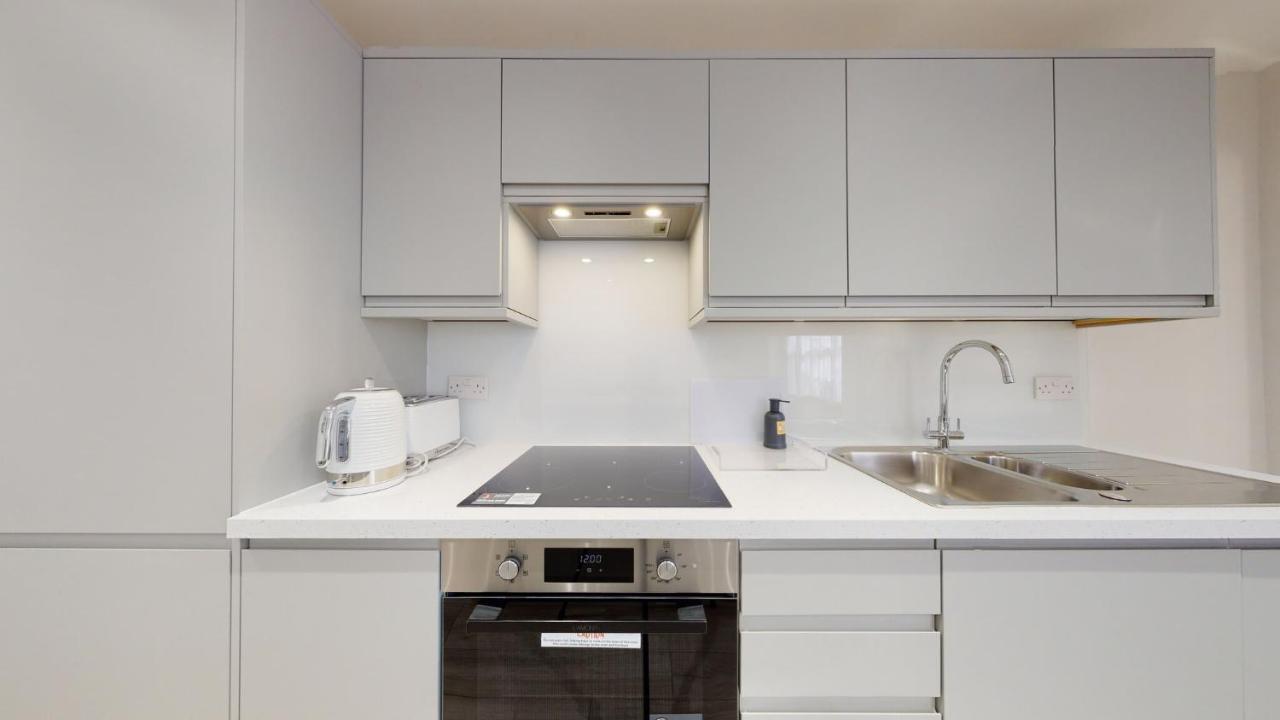 Chic Apartment By Hyde Park London Eksteriør billede